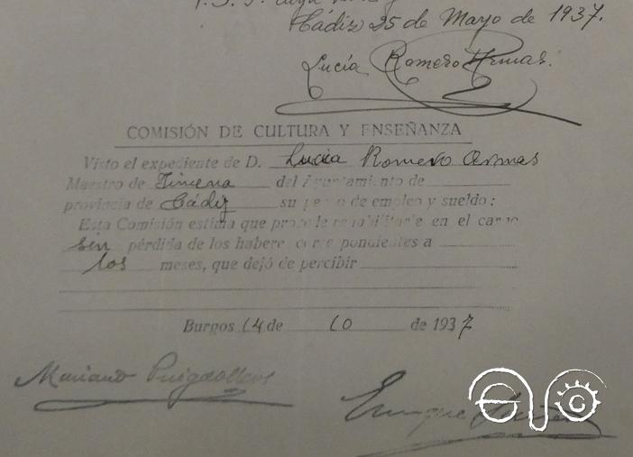 Resolución de la Comisión de Cultura y Enseñanza, de 14/10/1937, en respuesta al pliego de descargo de la maestra Lucía Romero Armas, de 25/5/1937 (AGA).