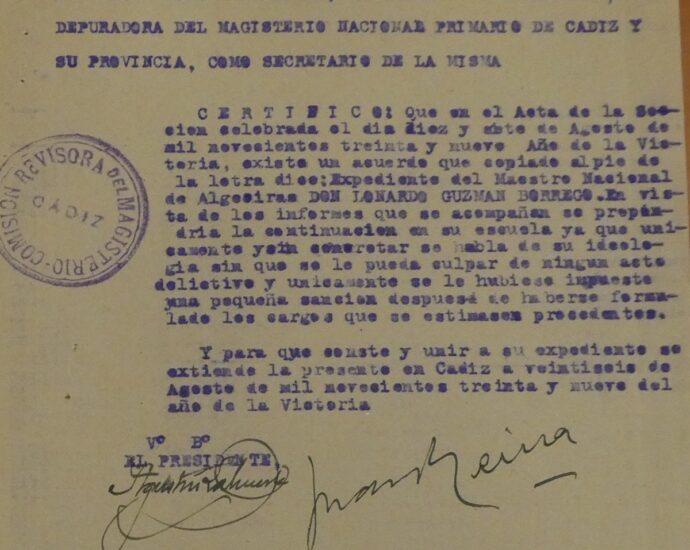 Certificado de la Comisión Depuradora, 1939 (AGA).