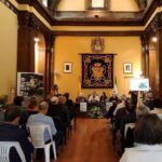 Asistentes al acto celebrado en el salón de plenos (ermita de San Pedro).